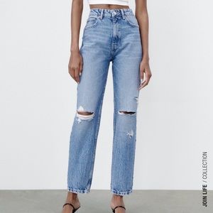 Zara size 28 (US size 6) ripped mom jeans